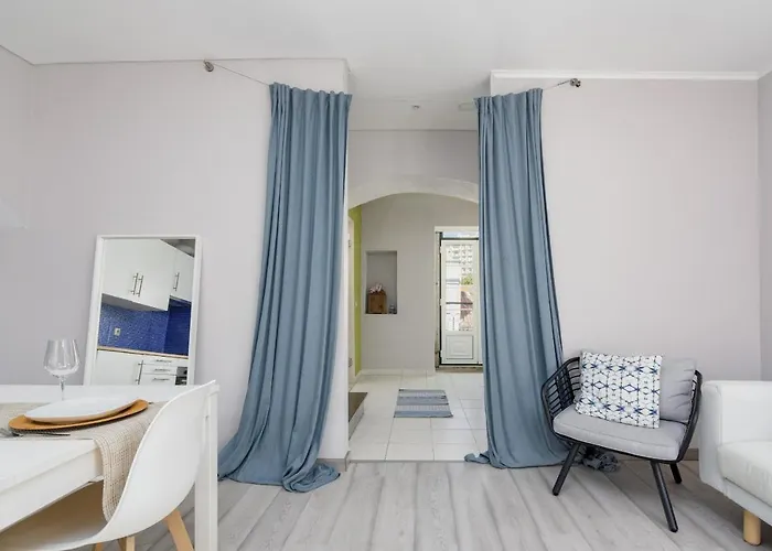 Downtown Blue Ii - Terrace שטובל